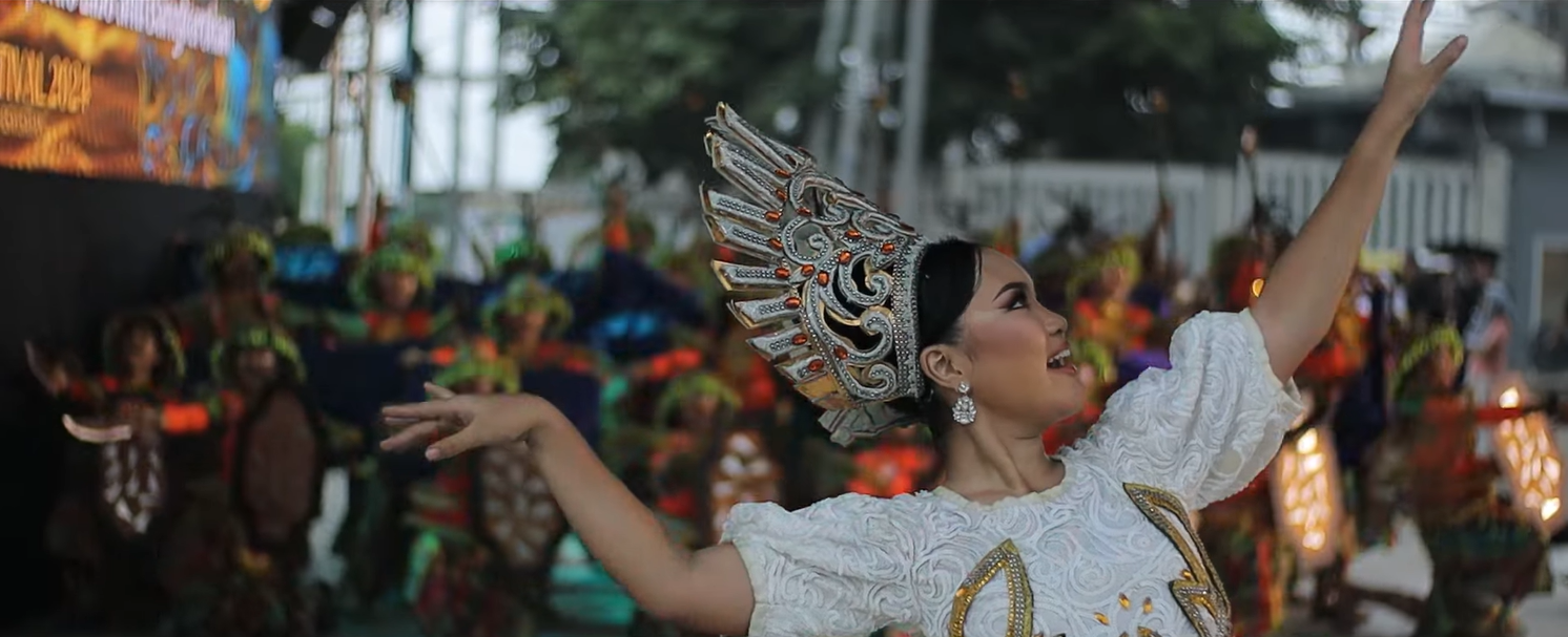 A festival queen in Tayuran Festival